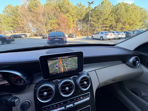 Used 2017 Mercedes-Benz C 300 Sedan image 23