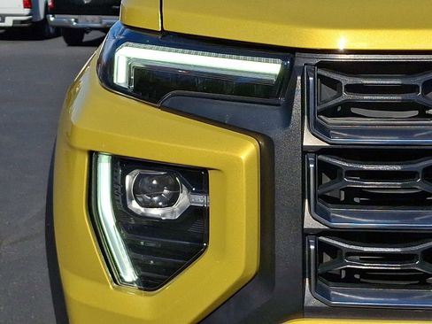 Used 2023 GMC Canyon AT4 w/ Canyon Safety Plus Package image 11