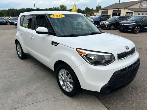Used 2014 Kia Soul FWD image 3