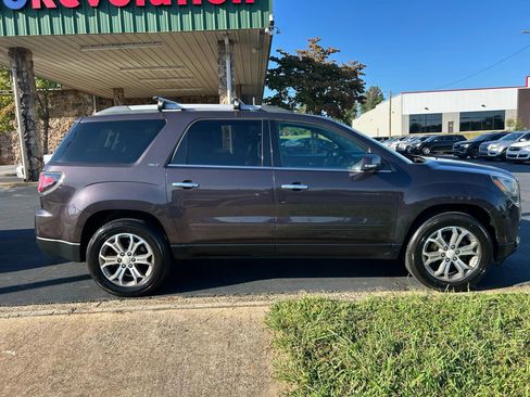 Used 2015 GMC Acadia SLT image 7