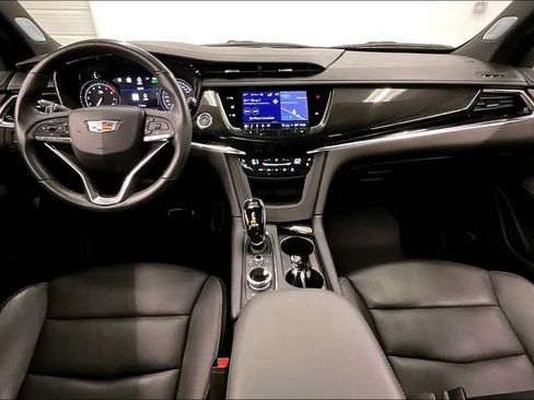 Used 2024 Cadillac XT6 Sport w/ Technology Package AWD/4WD image 18