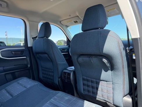 Used 2023 Ford Bronco Sport Heritage w/ Heritage Convenience Package AWD/4WD image 16