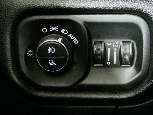 Used 2019 RAM 1500 Big Horn image 10