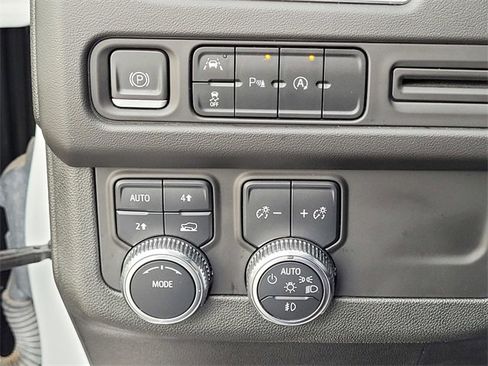 Used 2023 GMC Yukon SLT image 14