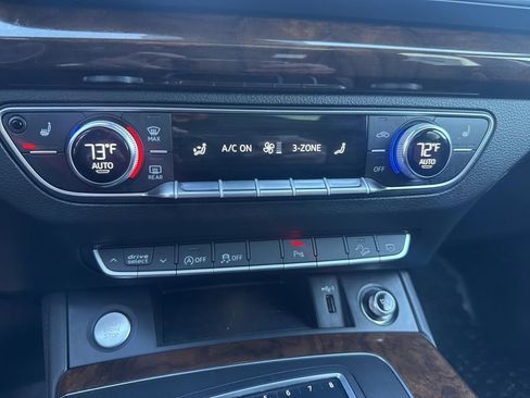 Used 2020 Audi Q5 2.0T Premium Plus w/ Premium Plus Package image 17