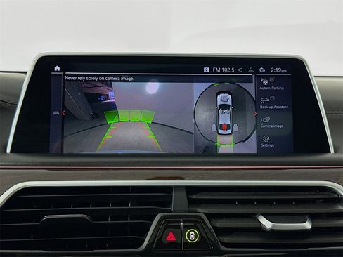 Used 2021 BMW 750i xDrive w/ Executive Package image 14