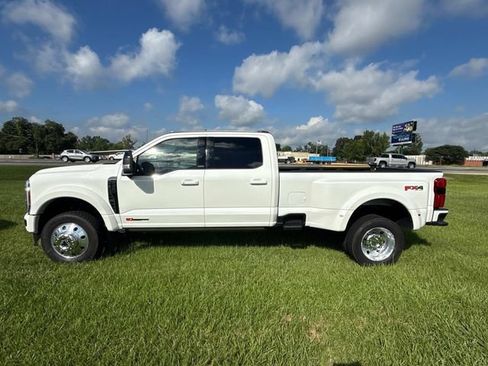 Used 2025 Ford F450 Platinum w/ FX4 Off-Road Package AWD/4WD image 5