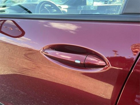 Certified 2022 Chevrolet TrailBlazer RS w/ Sun and Liftgate Package image 13