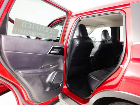 Used 2022 Mitsubishi Outlander SE image 20