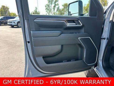 Used 2024 Chevrolet Silverado 2500 LT w/ Convenience Package image 12