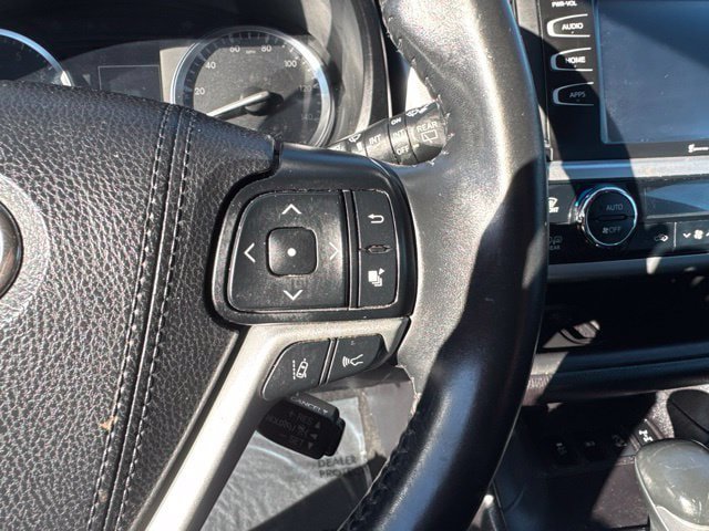 Used 2019 Toyota Highlander SE AWD/4WD image 24
