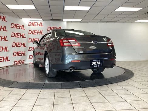 Used 2019 Ford Taurus SE FWD image 5
