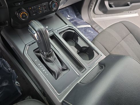 Used 2016 Ford F150 XLT w/ Equipment Group 302A Luxury image 26