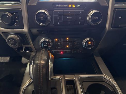 Used 2018 Ford F150 Platinum w/ Equipment Group 701A Luxury image 25