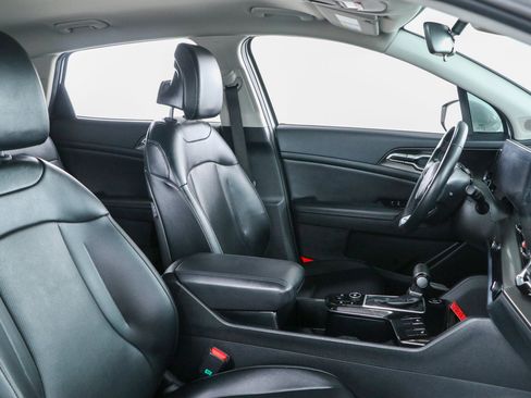 Used 2023 Kia Sportage EX FWD image 26