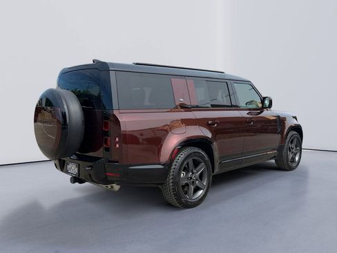 Used 2024 Land Rover Defender 130 X-Dynamic SE AWD/4WD image 3