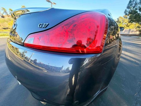 Used 2011 INFINITI G37 Journey w/ Premium Pkg image 12