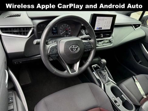 Used 2024 Toyota Corolla SE FWD image 3