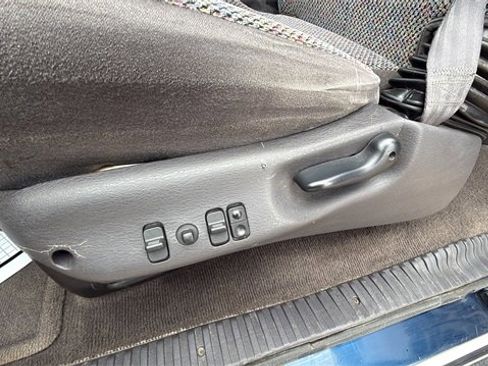 Used 2002 Dodge Ram 2500 Truck SLT image 27