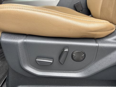 Used 2022 Ford F250 Lariat w/ Lariat Ultimate Package image 18