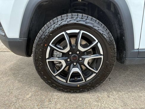 Used 2025 Jeep Compass Trailhawk AWD/4WD image 24
