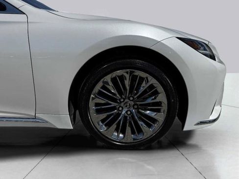 Used 2023 Lexus LS 500 w/ Accessory Package (Z2) RWD image 59