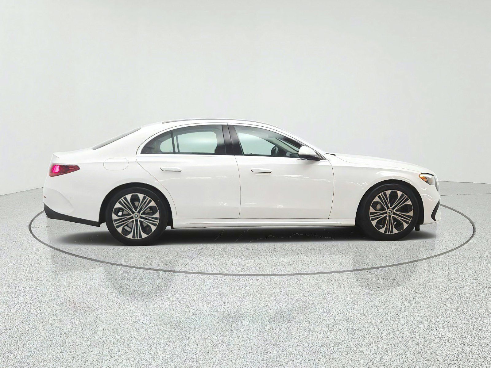 Used 2026 Mercedes-Benz E 350 Sedan image 4