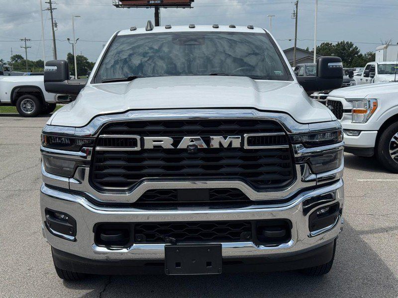 Used 2025 RAM 3500 Tradesman AWD/4WD image 9