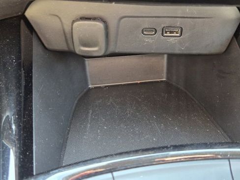 Used 2025 Chevrolet Trax LT image 24