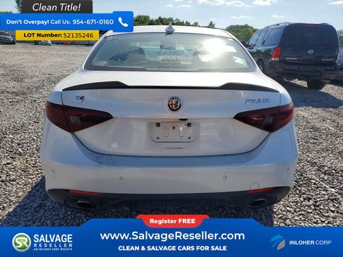 Used 2017 Alfa Romeo Giulia Ti w/ TI 18" Sport Package AWD/4WD image 8