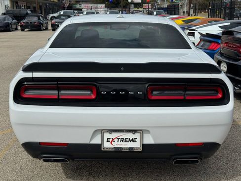 Used 2018 Dodge Challenger R/T Plus image 3