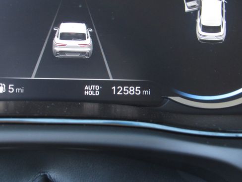 Used 2024 Genesis GV70 2.5T w/ Advanced Package image 31