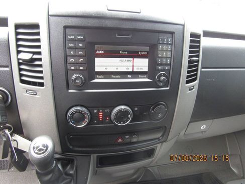 Used 2018 Mercedes-Benz Sprinter 2500 image 15
