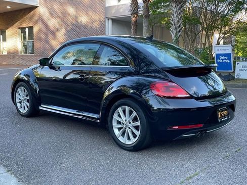 Used 2018 Volkswagen Beetle 2.0T SE FWD image 27