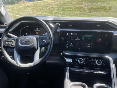 Used 2024 GMC Sierra 3500 Denali w/ Denali Reserve Package AWD/4WD image 12
