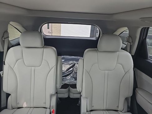 New 2025 Kia Sorento EX w/ Panoramic Sunroof Package image 10