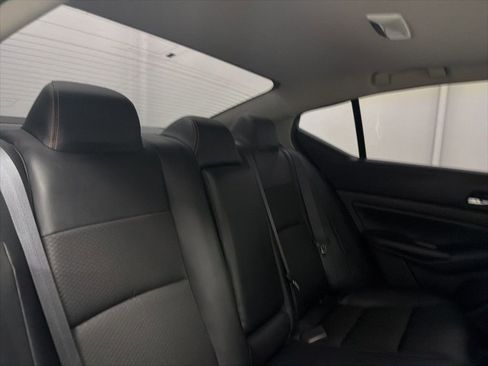 Used 2020 Nissan Altima 2.5 SR w/ Premium Package image 26