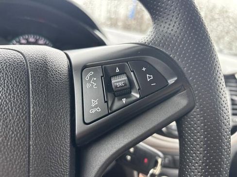 Used 2017 Chevrolet Trax LS image 19