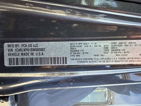 Used 2025 Jeep Wrangler Unlimited Sahara AWD/4WD image 37