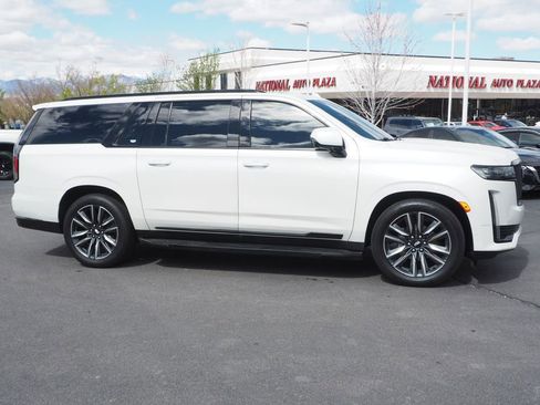 Used 2021 Cadillac Escalade ESV Sport w/ Driver Assist Tech Package AWD/4WD image 8
