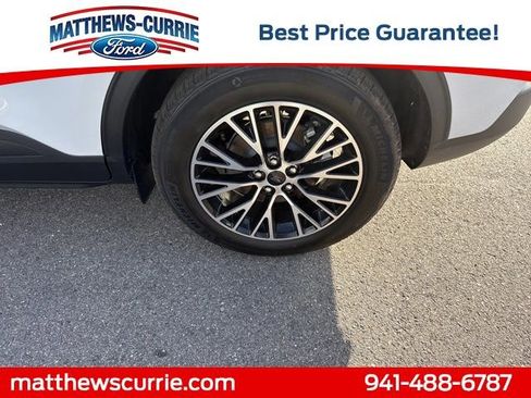 New 2026 Ford Escape SE image 15