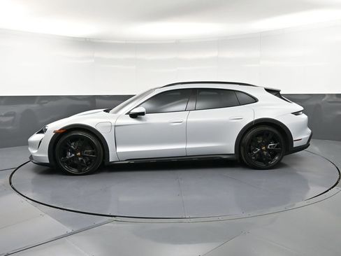 Certified 2024 Porsche Taycan 4 Cross Turismo AWD/4WD image 2