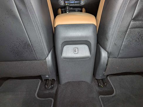 Used 2022 Nissan Sentra SV w/ SV Premium Package image 21