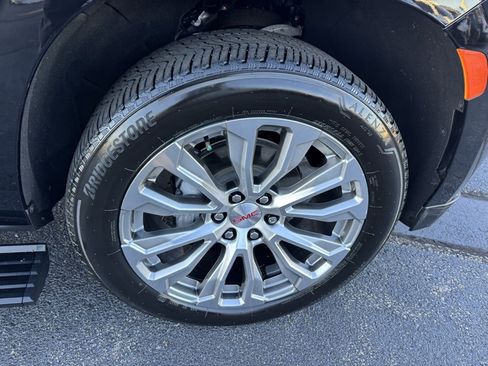 Certified 2023 GMC Yukon Denali image 39