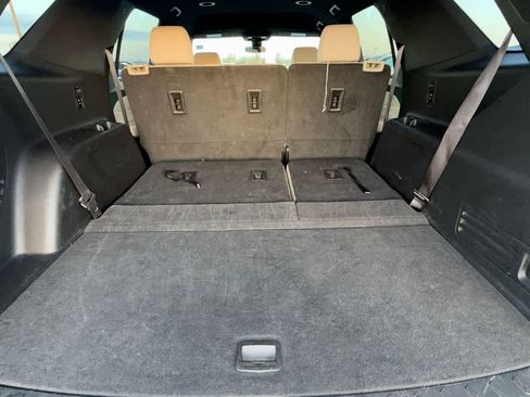 Used 2023 Chevrolet Traverse LS FWD image 25