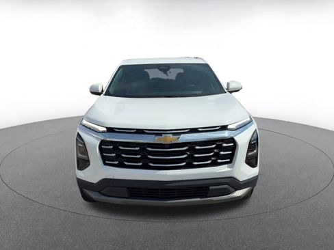 Used 2025 Chevrolet Equinox LT image 4