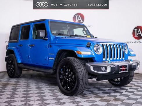 Used 2022 Jeep Wrangler Unlimited Sahara w/ Cold Weather Group AWD/4WD image 1