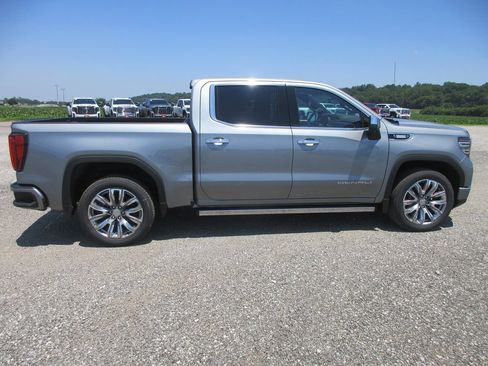 New 2026 GMC Sierra 1500 Denali w/ Denali Reserve Package AWD/4WD image 3