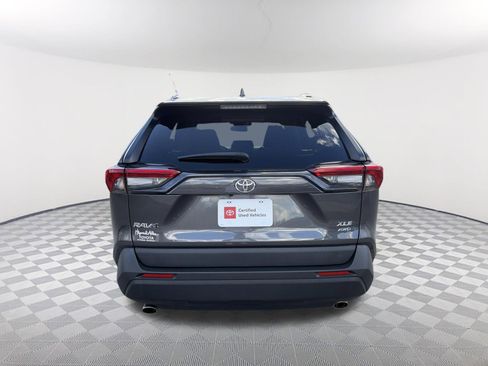 Certified 2022 Toyota RAV4 XLE w/ Convenience Package image 16