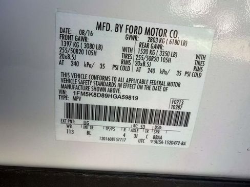 Used 2025 Volkswagen Taos SEL image 37